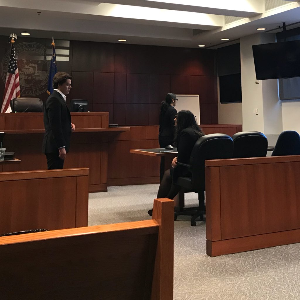 Scn Mock Trial On Twitter Last Minute Courtroom Prep
