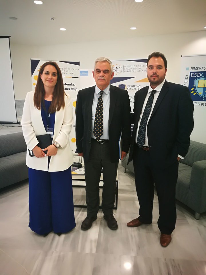 ESDF_IRTEA's tweet photo. George Antonakakis, Chairman of @IRTEAgr and @DespinaPapadaki, Secretary General of @IRTEAgr with Mr. @nikos_toskas, Alternate Minister of Interior and Citizen Protection

#ESDF2018 #EU #CFSP #CSDP #IRTEA https://t.co/TS9yYYXwYp