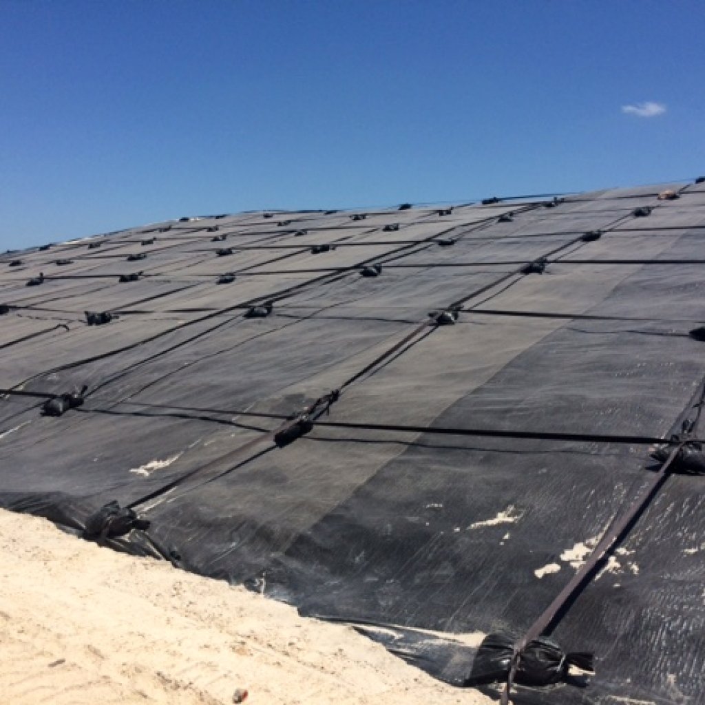 COMANCO's tweet photo. @COMANCO Progresses with Temporary #Closure Project at Central FL #Landfill
SAFETY ★ QUALITY ★ SERVICE
#DuraSkrim #LinerInstall #BlackLiner #Containment
https://t.co/eIpR9q0kJB https://t.co/H1YRjiABfD