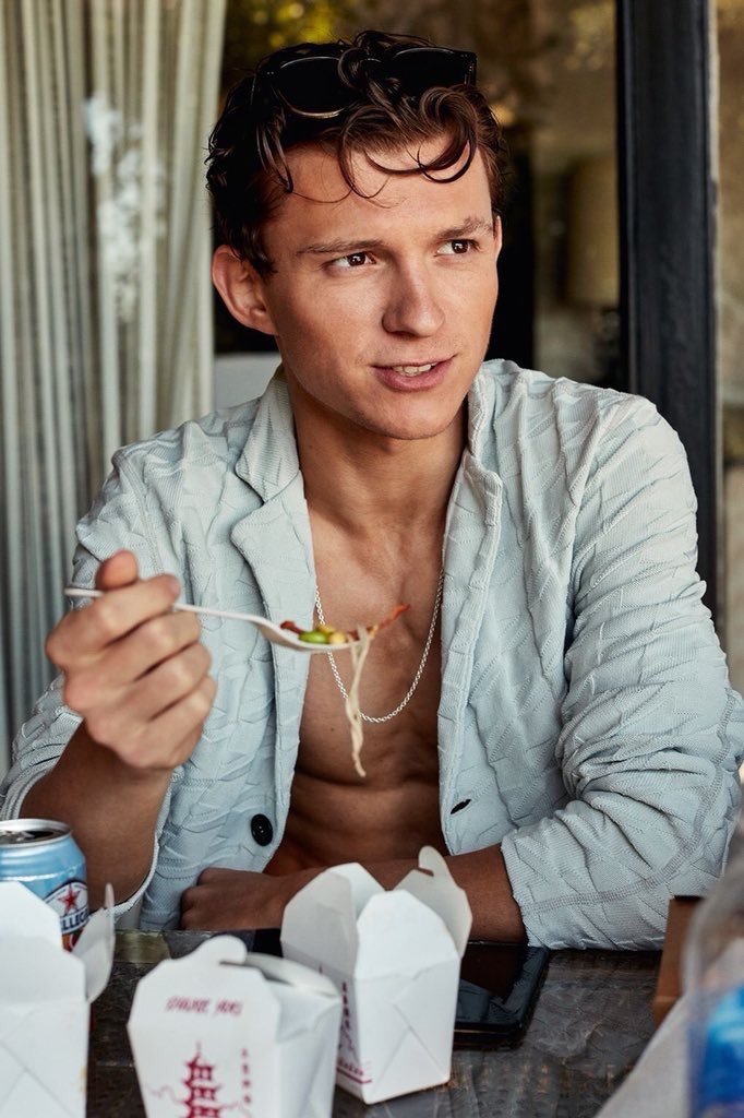 PreviouslyFilms's tweet photo. #SpidermanHomecoming

🔘NOVEDAD🔘

@TomHolland1996 deslumbra en su último photoshoot para @BritishGQ 📸 https://t.co/OCowR9ouEd