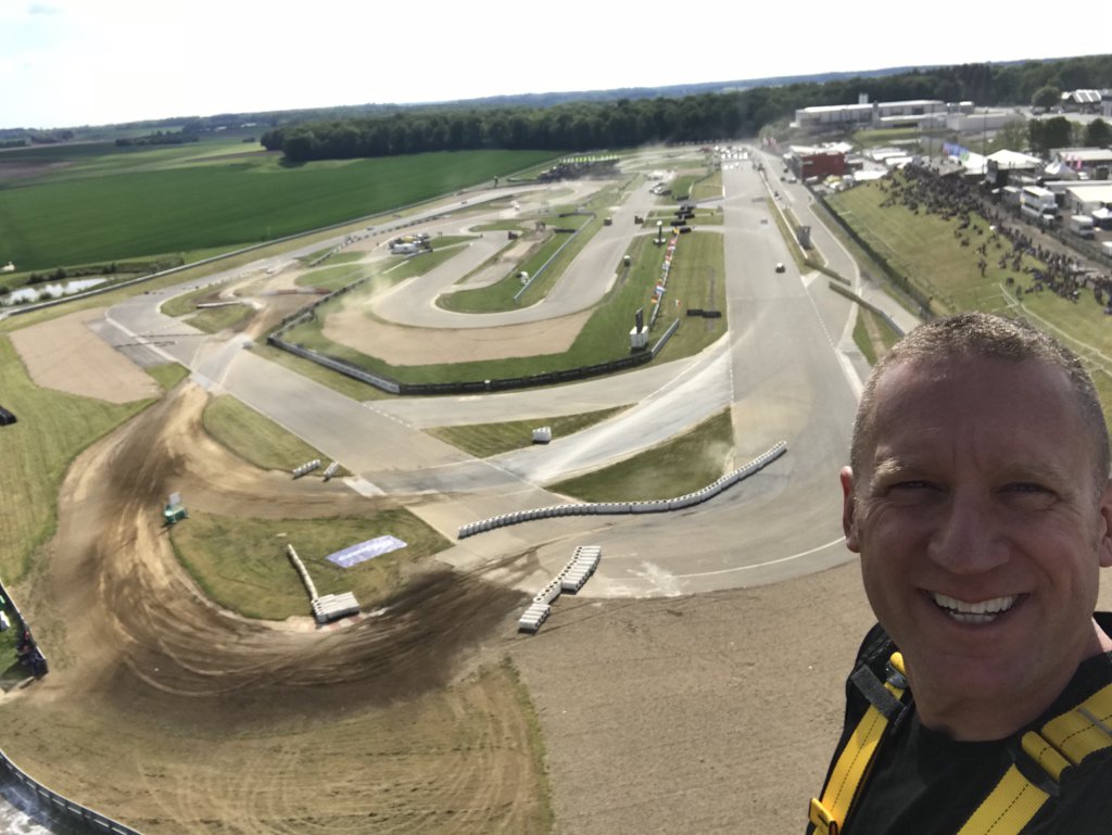 I’m 30m up our cameraman’s hoist watching @FIAWorldRX free practice! 

It’s MEGA!!

More stories/live video on my instagram and my Facebook 😁