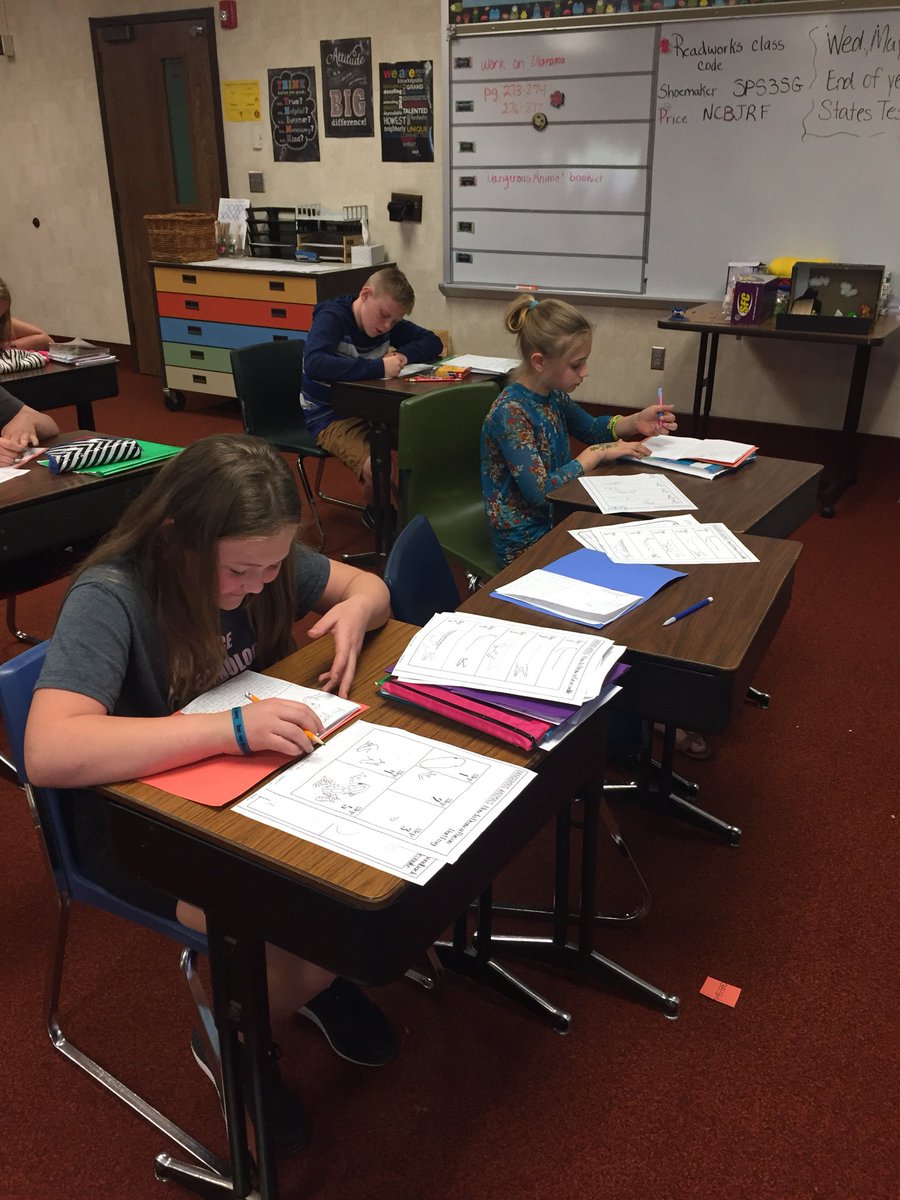 MrsPrice4thCC's tweet photo. Putting the finishing touches on @RRshoemaker class’s Dangerous Animals booklets. @CPElem #yearendproject https://t.co/sd8qQ80vEF