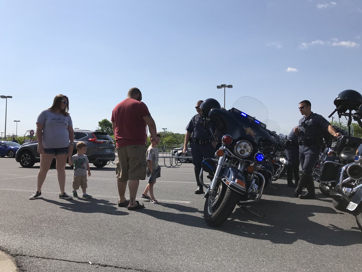 brodiesbike's tweet photo. Police Unity Tour T1970 https://t.co/ajneVkS08p