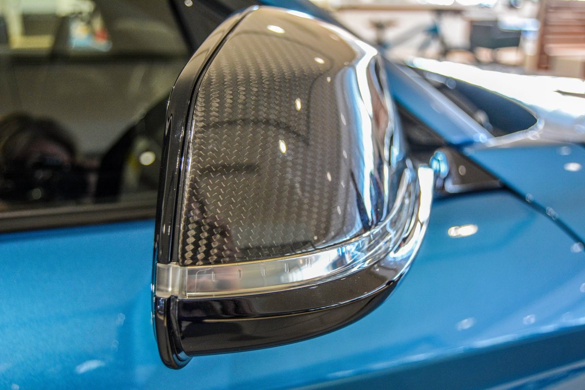 BMWofSouthpoint's tweet photo. 2018 BMW M2 in this stunning long beach blue! Check out the extras:
#MPerformancePackage #ExecutivePackage #CarbonFiberInteriorTrim #Moonroof #CarbonFiberSideSkirtWinglets #CarbonFiberMirrorCaps #CarbonFiberArrowKit #BMWM2
#K40Electronics #K40 #ClearBra #TitaniumExhaust https://t.co/pVFokME5G5