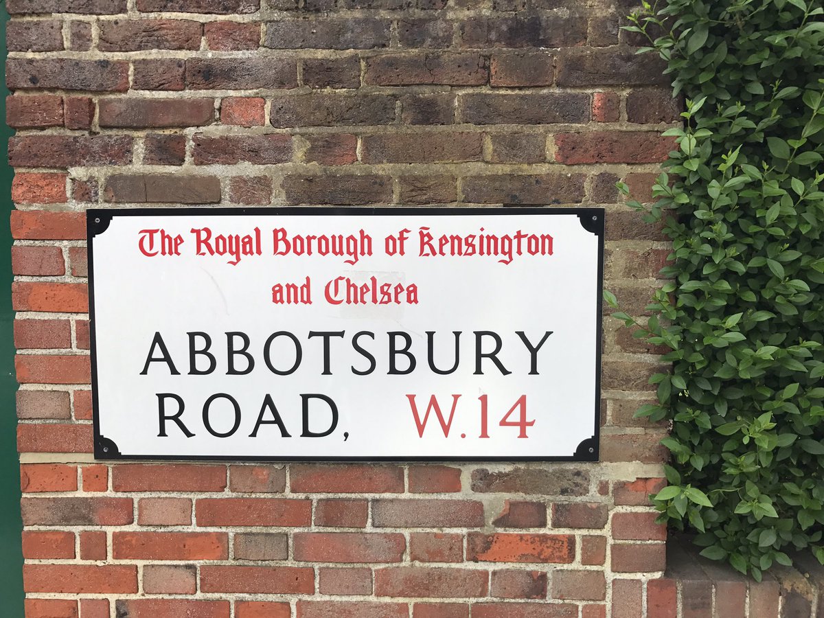SparklingSW10's tweet photo. #SparklingSolutions - Abbotsbury Road #HollandPark #London #w14 - #windowcleaning of this family home - Call m 07872935044 
#kensington https://t.co/YgpLcG3U8l