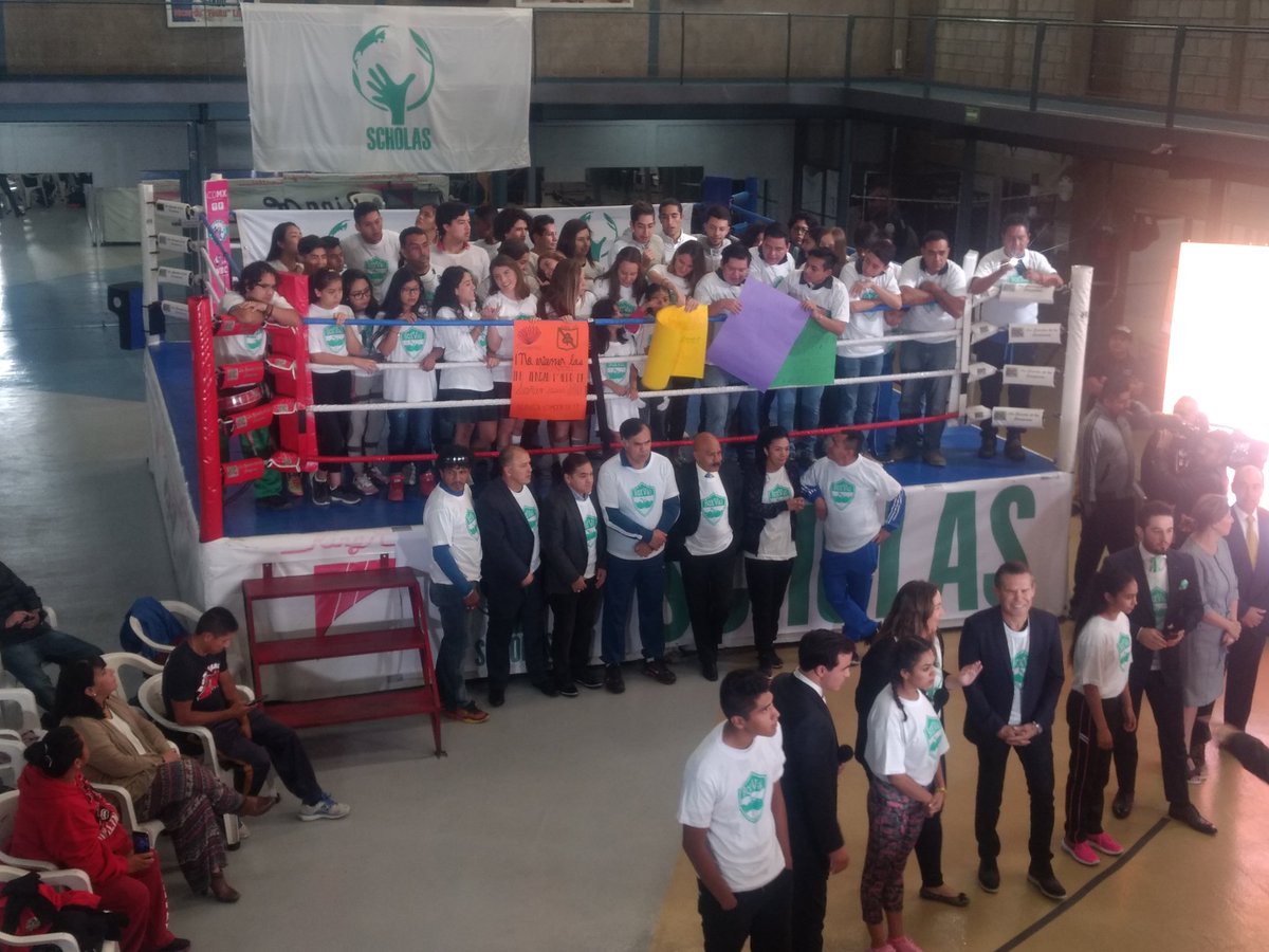 WBCBoxing's tweet photo. Pope @Pontifex : Boxing is an amazing sport; I pray for you and for the #BoxVal  Program. Keep fighting for your dreams, dear kids ! https://t.co/yrmokSzAUY