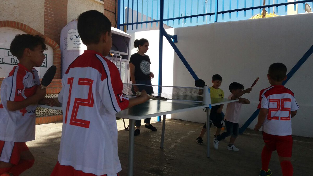ACP_malaga's tweet photo. Pero no solo futbol en la XX Semana Cultural del #distritocruzhumilladero aunque seguimos en la tarde del deporte, en esta ocasion ping pong @malaga @MLGparticipa @ruthparticipa @malagacomotq @MalagaJuventud @malagadistritos @MalagaDDSS https://t.co/xjKXYftQGw