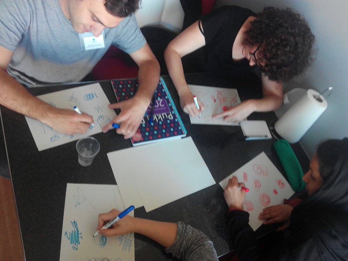 TotRaval's tweet photo. Avui @softonic_es acull i dóna suport als equips de l'#EDhackSprint en la sessió de desenvolupament de projectes. Al #Raval seguim hackejant l’educació en xarxa. #EDhackRaval @FundacioBofill @mercegaret @hgardo @martanomen @educacio360 https://t.co/WemKauQvvW
