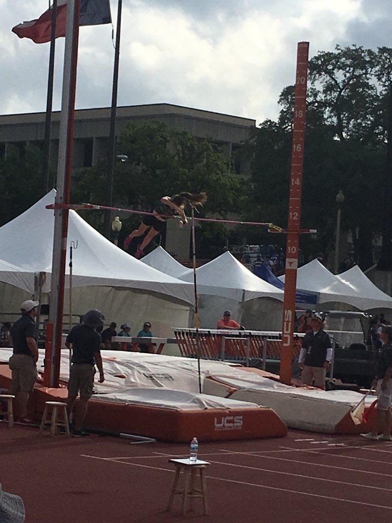 BlueRidgeISD's tweet photo. Congrats to Marlaina Morgan for winning 5th place in Pole Vault at UIL State today. https://t.co/6bJ2iJXJxN