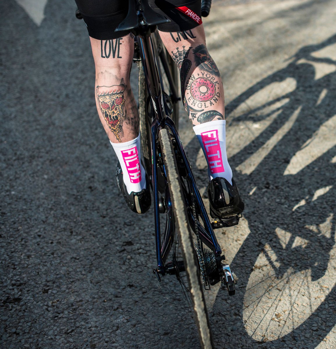 ApparelFilth's tweet photo. FILTH. Cycling Socks in White.
.
Shop now: https://t.co/RieOKNkChs
.
#FILTH https://t.co/IXiJWTJKTE
