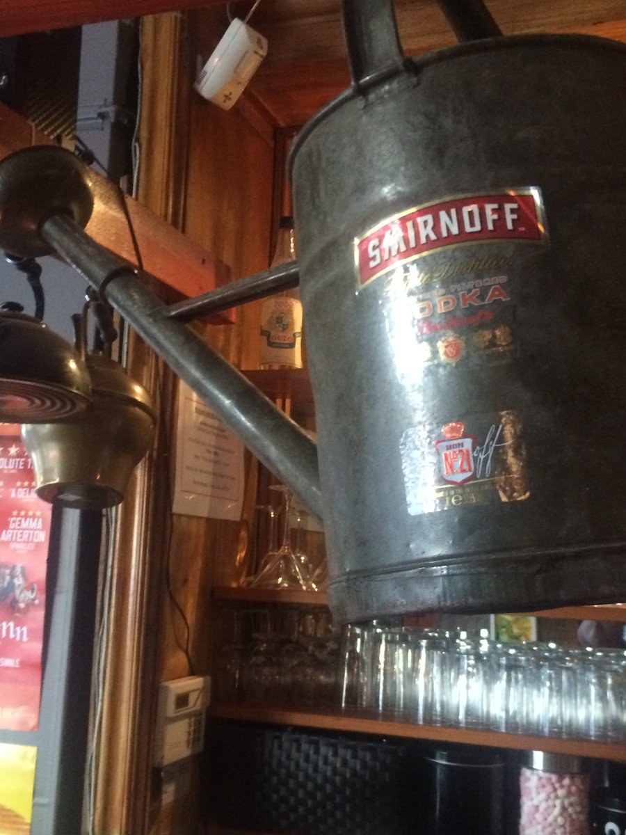 Konnigans's tweet photo. You have to love Noel Coward....! 😍😍 #happyhour #happyhourlondon  #241cocktails #wandsworthtown #bestbarsnacks @NappyValleyNet @timeandleisure  @StJohnsHill @WandsworthDeals @lovewandsworth @lovebattersea https://t.co/4wRU6q00cV