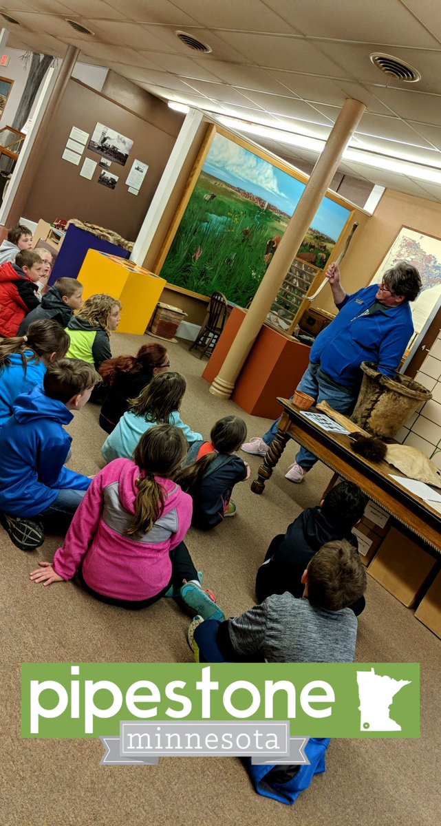 Webers2ndGrade's tweet photo. M for MUSEUM-learning about life long ago. #fieldtrip #onlyinpipestone https://t.co/oYH3hVotXH