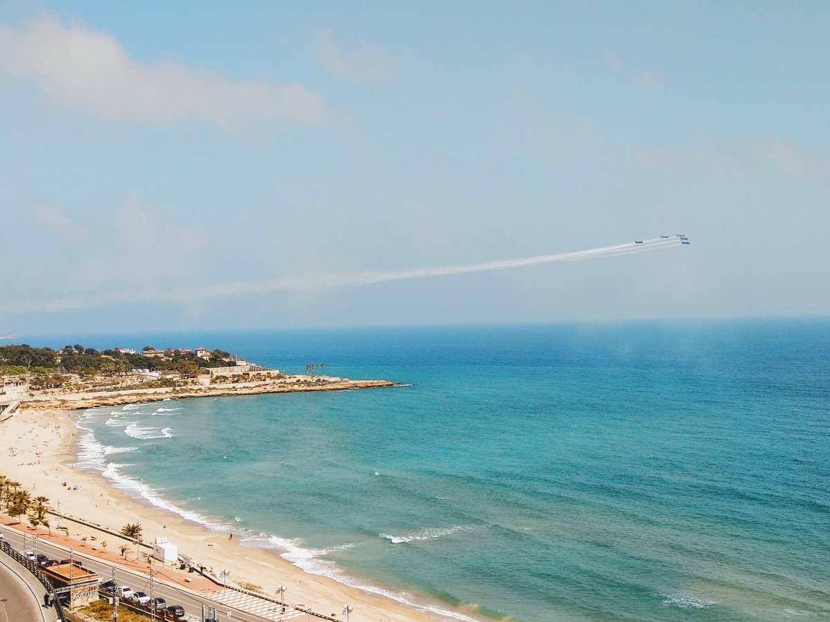 AGFamilyOffice's tweet photo. Preparando motores para la exhibición de mañana! #balcónmediterrani #vistasprilegiadas #AGEAFI #ofi #Tarragona https://t.co/cuIT432jSf