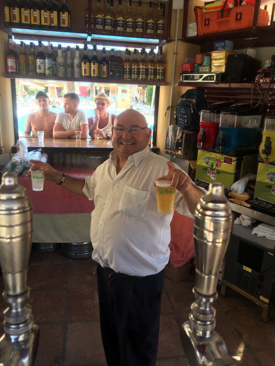 bradders2203's tweet photo. @brendan_sheerin I think you have been moonlighting ad a bar man in Gran Canaria @Channel4 is this a new show #secrethotel xx https://t.co/tLexUR4HMK