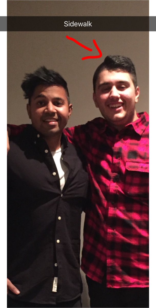 EhYoStevie's tweet photo. My dude @SiimonnSays said 10 RTs and he’ll bring back the sidewalk haircut! Help a brother out! https://t.co/YKzvJq1Obc