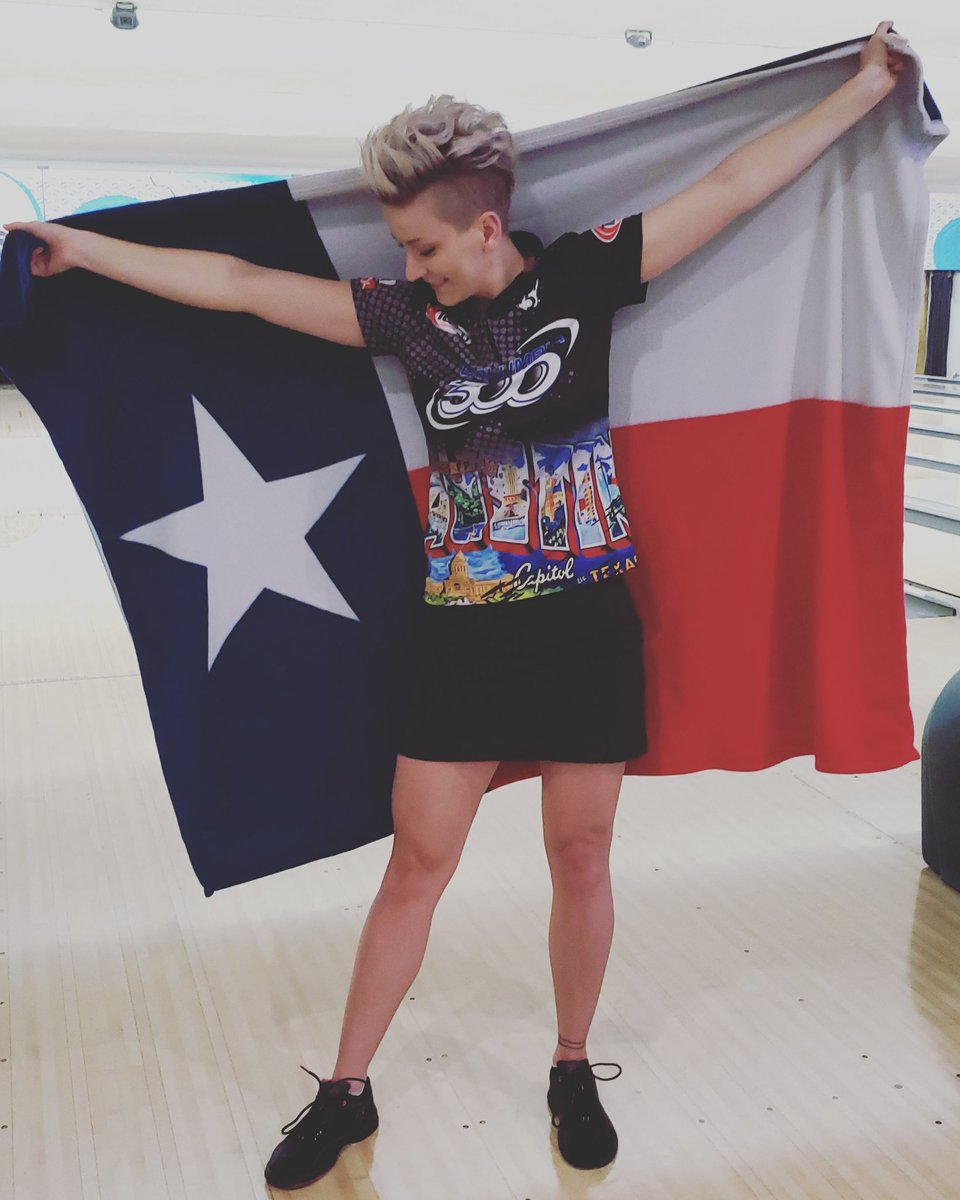 DianaZavy's tweet photo. Representing Austin, Texas in fullest. 🖤

Tune in XtraFrame to watch ladies bowl all day today and tomorrow. I am ready!! 💪 

Send me lots and lots of strikes!

#TeamZavy #TeamEBI #Turbo #H5G #ZavyFish #NDObowling #bowling #PWBA #Texas #Austin https://t.co/8IqLoDCi4L