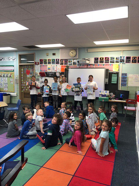 frkinderd64's tweet photo. We loved having 4th grade visit our kindergarten room for state presentations. They did an awesome job and we learned so much! #engaged64 https://t.co/KZhIycmFgp