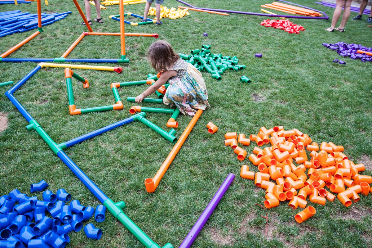 Every year Metromont sponsors the Communal Sculpture at downtown Greenville's #Artistphere where kids get to show off their own creativity by building sculptures from colorful pvc pipes.  If you're in the area, be sure to check it out!

Photo Credit: Polly Galliard