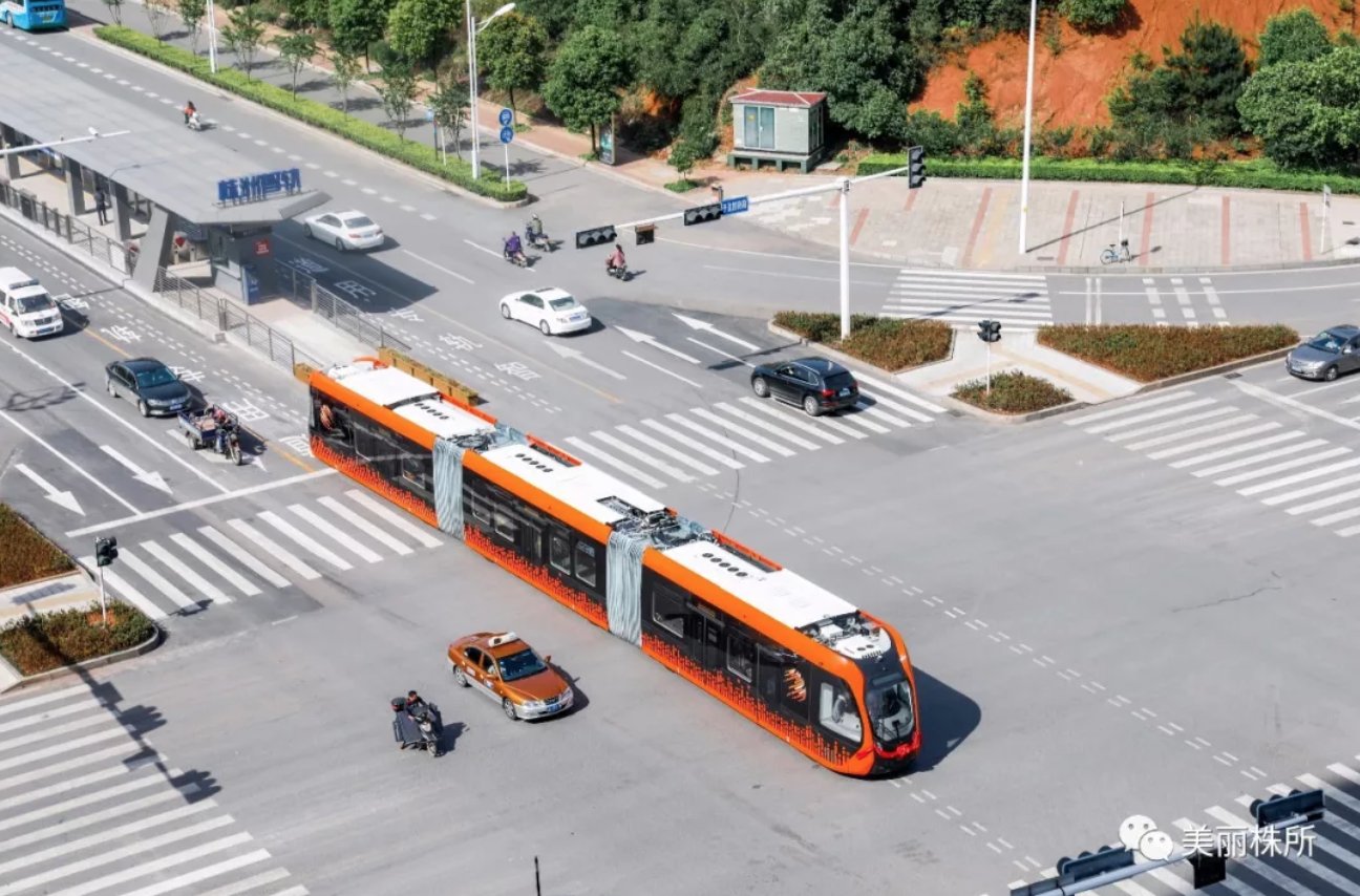 CRRC Times Electric on X: "Is it a #tram? A #train? Or a #bus? We proudly  introduce the world's first tram not running on a rail track! CRRC has  developed the first
