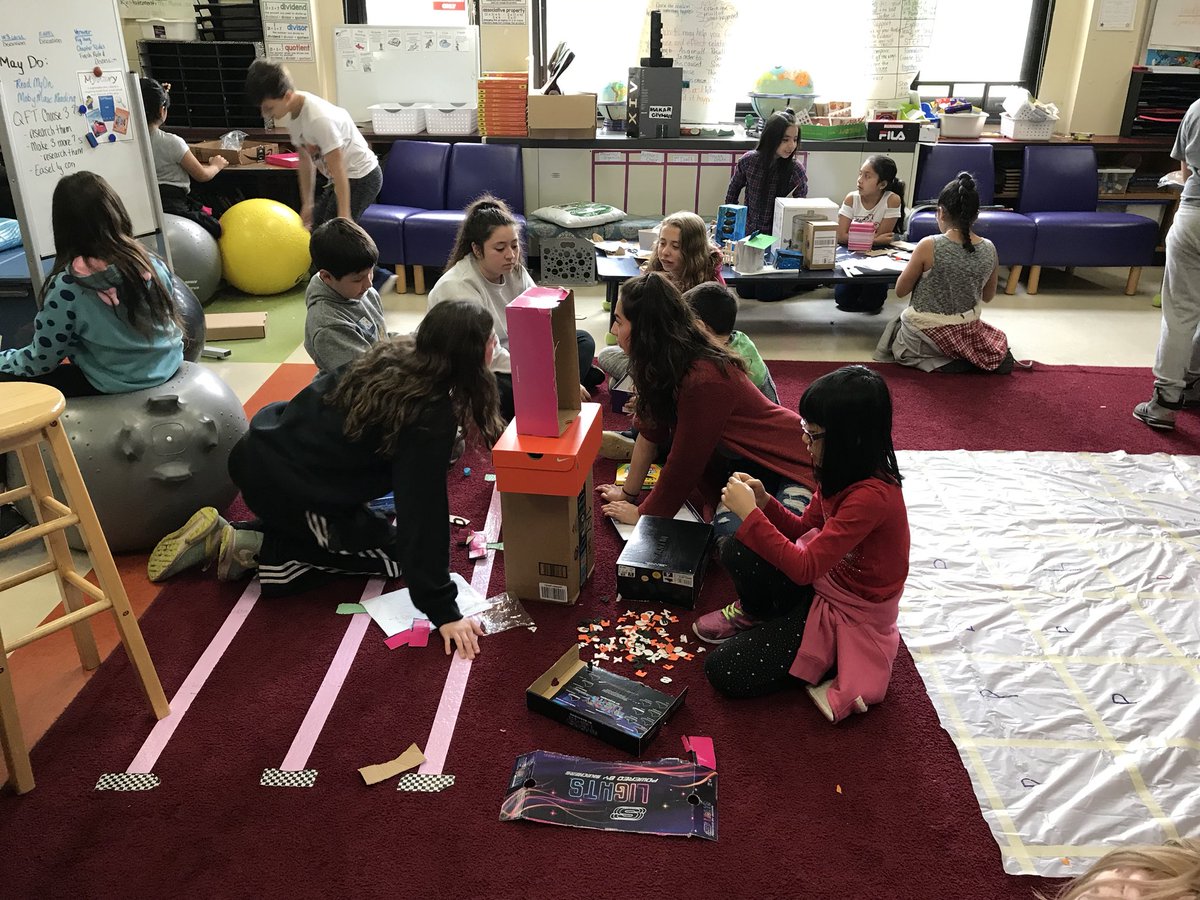 samarcher9177's tweet photo. School Age Child Ss helping the 3rd graders build their “better” city #changeisessential #207Lead @Maine_West https://t.co/bxfBh8CDoy