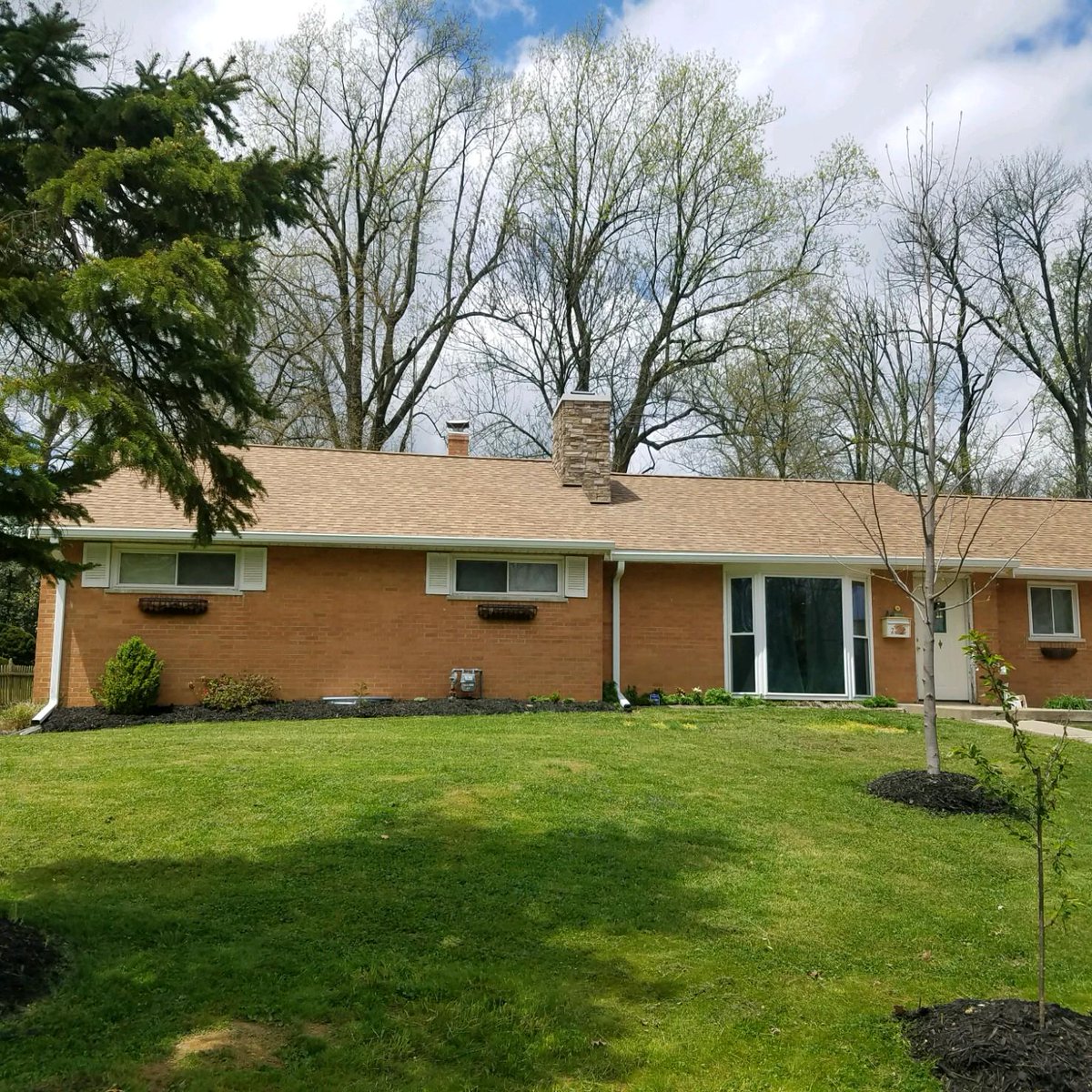 NgmBanks's tweet photo. # FREE ESTIMATES on Repairs &amp; New Installs for all your # Roofing, Siding, &amp; Gutter projects.  Call toll free 1-833-FIXED-4U (1-833-349-3348) Visit https://t.co/rP5uydlEH8 to learn more about our company and a full list of services we provide.  We are a BBB accredited business. https://t.co/1GxTpnDcoX