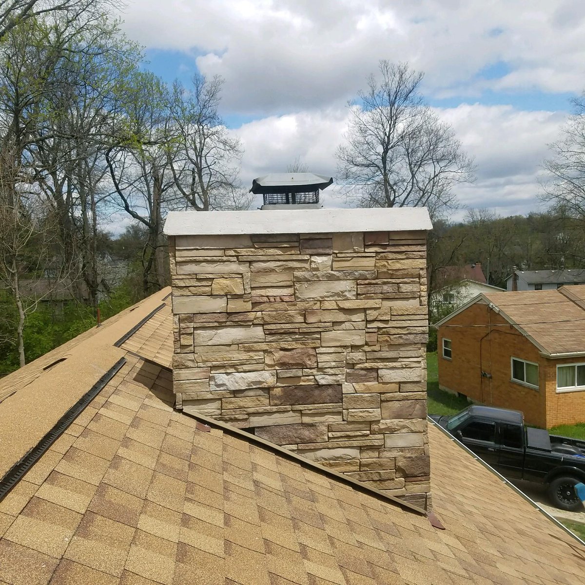 NgmBanks's tweet photo. # FREE ESTIMATES on Repairs &amp; New Installs for all your # Roofing, Siding, &amp; Gutter projects.  Call toll free 1-833-FIXED-4U (1-833-349-3348) Visit https://t.co/rP5uydlEH8 to learn more about our company and a full list of services we provide.  We are a BBB accredited business. https://t.co/1GxTpnDcoX