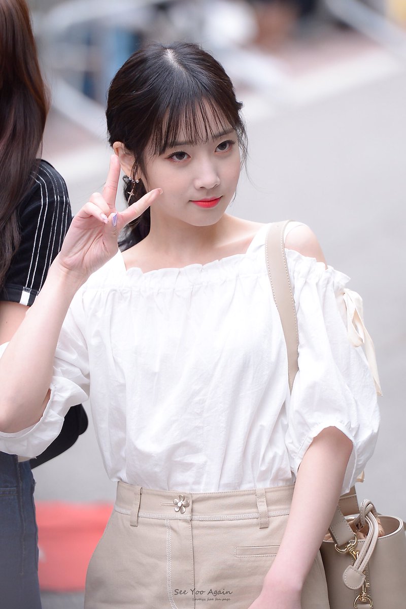 180511 뮤출
러블리즈 유지애

#러블리즈 #Lovelyz
#유지애 #jiae
<a href="/Official_LVLZ/">Lovelyz_Official</a>