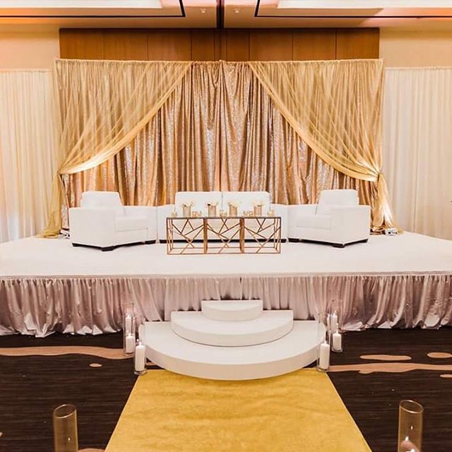 foevents's tweet photo. #FortheEventsinYourLife Friday. Center stage. #Wichita https://t.co/B7ubyW5dfp