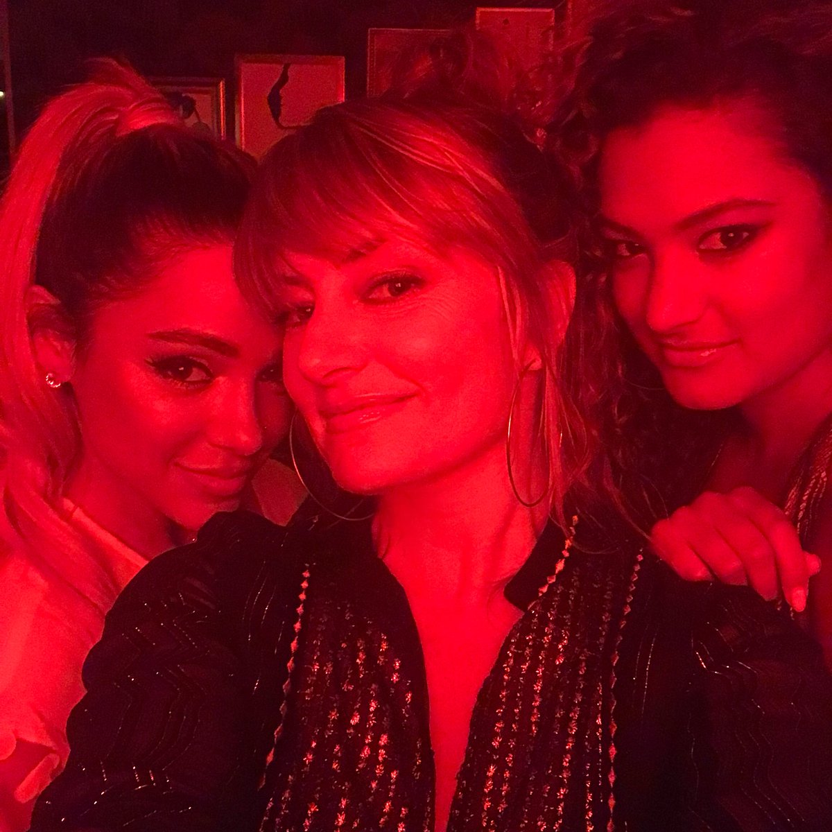 madchenamick's tweet photo. About last night...
Had so fun supporting this cutie-patootie powerhouse @gabcake ๐๐ผ Congrats girl! #nikigabixbellami #launchparty #neon #omg #queensinthemaking https://t.co/qYaDC1LALi