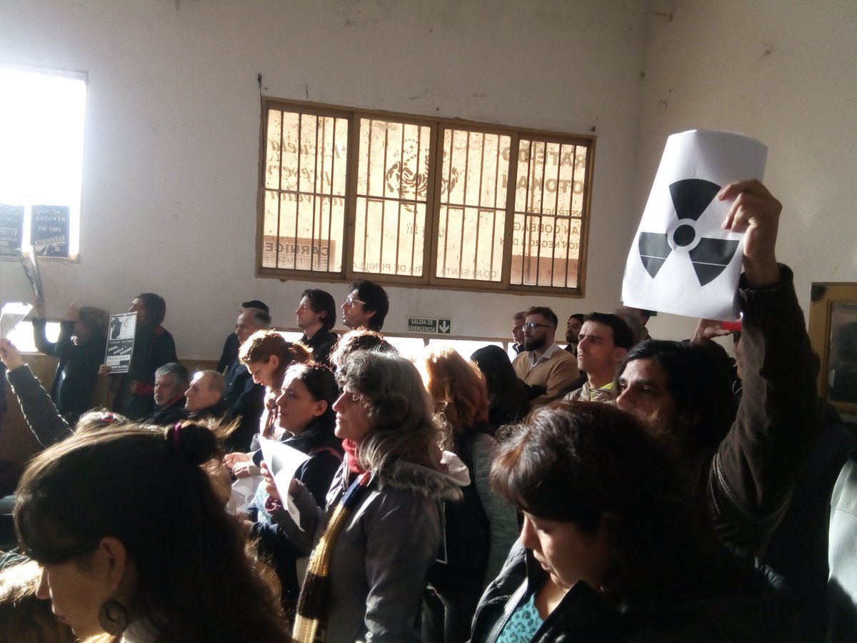 eze_peressini's tweet photo. Arrancó la #AudienciaPublica sobre la #AutoviaPunilla donde cientos de personas y 1000 inscriptos manifiestan #NoPorLaMontaña y defienden e ambiente y la salud. Denunciamos el negociado que habilita el gobierno de @JSchiaretti junto a CASISA y ASTORI. https://t.co/MddBALPjJy