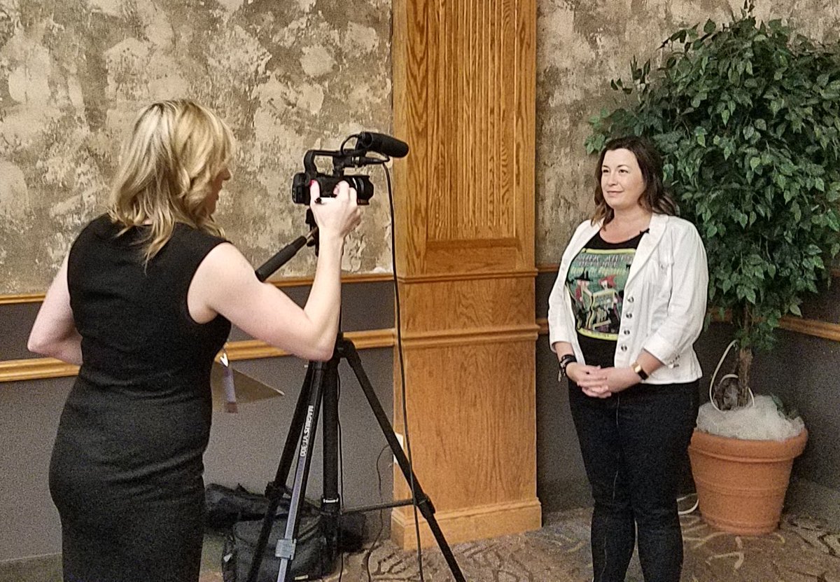mwtravelnetwork's tweet photo. Our attendees are practicing interviews with Colleen Frein of @ChamberMC #buildingcommunity18 - Bloggers and destinations are learning how to work directly with local and traditional media. https://t.co/xJTHkJFRV9