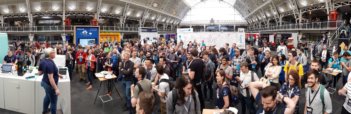 gcharters's tweet photo. Good crowd for the TJBot prize draw #DevoxxUK #IBMCodeUK https://t.co/nFQQpyifwy