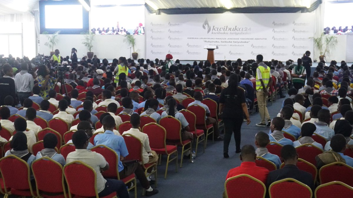 Audri_Nziza's tweet image. At #KCEV Youth are now remembering youth that were killed in genocide perpetrated against Tutsis in Rwanda1994 #KwibukaYouth #Kwibuka24 @MinYouthRwanda