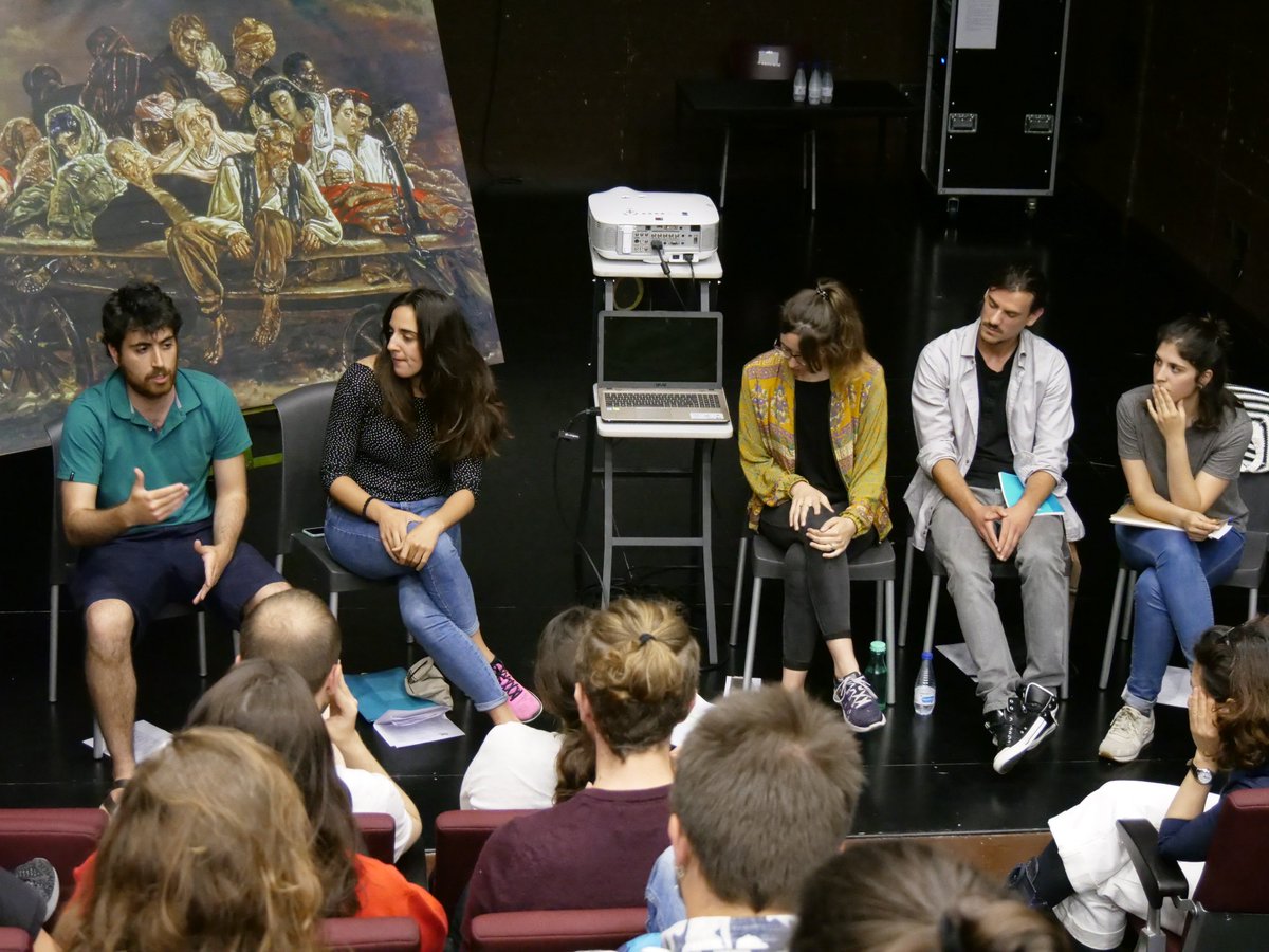 LA VENTANA DE BALEARES/ Esta tarde hablamos del pasacalles teatral "Krekovic camina" <a href="/labesadib/">Lab.esadib</a> con el grupo de investigación de l'<a href="/ESADIB/">ESADIB</a> (19:20) (Foto <a href="/ESADIB/">ESADIB</a>)
