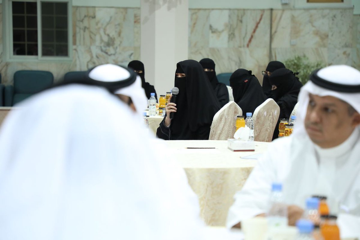 نظمت #جامعة_الطائف ورشة عمل لمناقشة خطة ومبادرات التعليم الإلكتروني، المتضمنة تنفيذ ١٢ مبادرة متكاملة

توافقاً مع #رؤية_المملكة_2030 و #برنامج_التحول_الوطني_2020 ، بتبني التعليم الإلكتروني خيارا استراتيجيا للارتقاء بالعملية التعليمية.
👇
tu.edu.sa/news/Pages/new…

#الطائف_من_جديد
