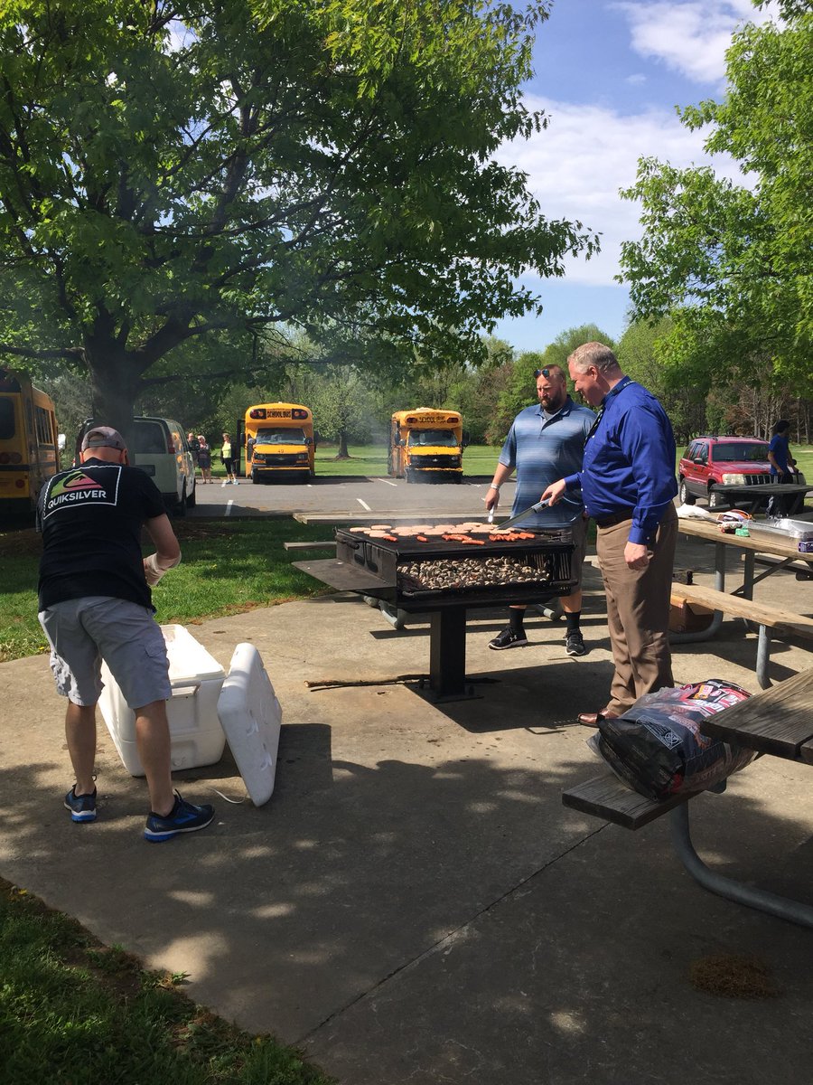 IU20TESsuper's tweet photo. Couldn’t ask for a better day to grill and be out in the sun at our Resolve end of the year picnic held at Louise Moore Park. Thanks to everyone who made this possible for our students and families! @ColonialIU20 https://t.co/ikR7s7yS9D