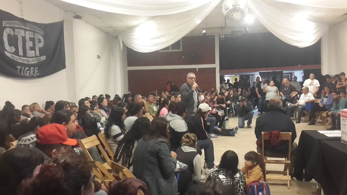 DaryoRodriguez's tweet photo. #Ahora en #RinconDeMilberg en Asamblea de La Confederación de Trabajadores de la Economía Popular #CTEP #Tigre El Intendente @JulioZamora Firma el Convenio para La Articulación y Apoyo en conjunto a la #CTEP y todos sus trabajadores https://t.co/l2N99qxaVC