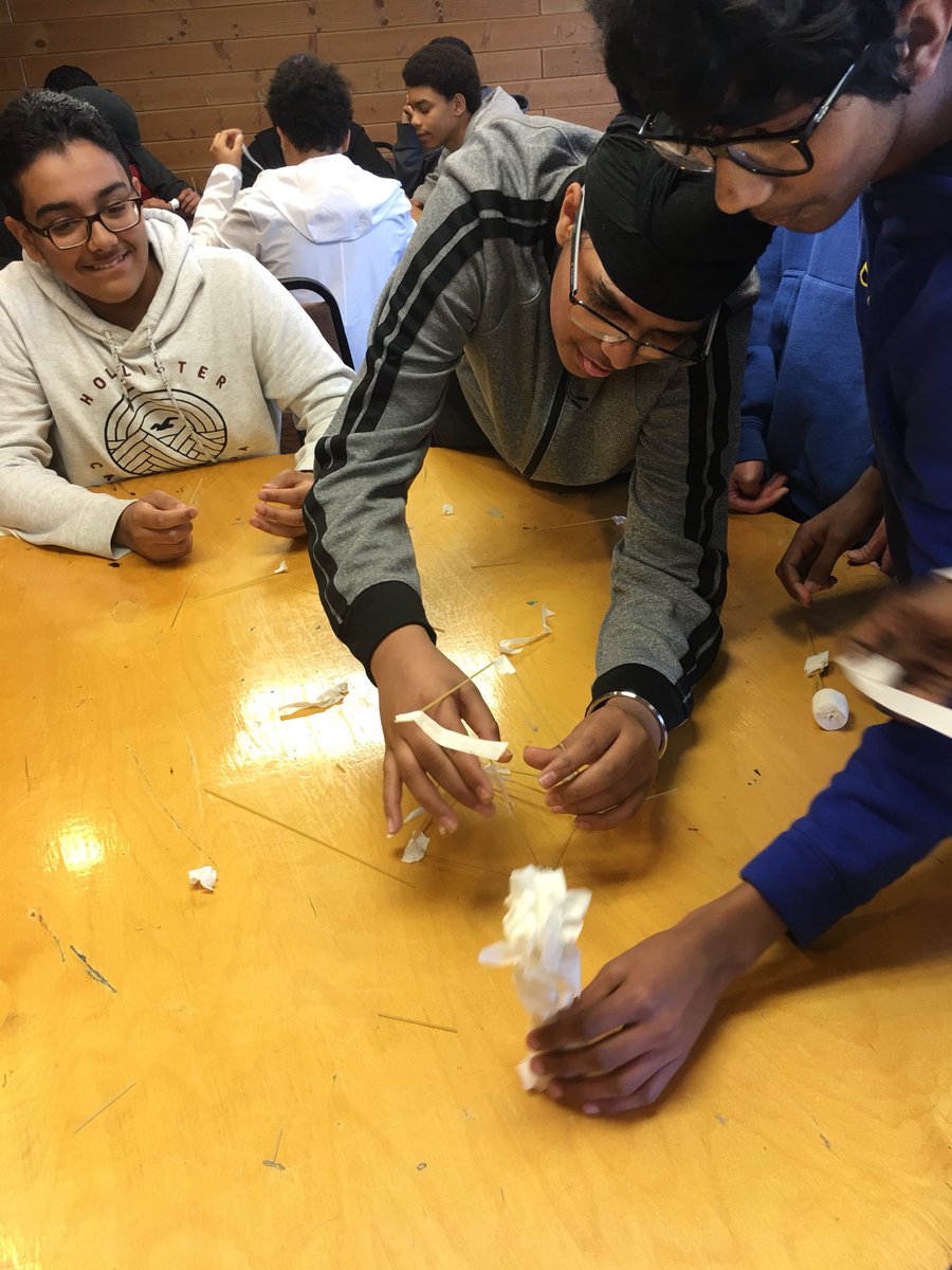 MsSanginesi's tweet photo. North Park EHS students engaging in #collaboration #teamwork #innovation #problemsolving #creativethinking  @YMCA_Canada Cedar Glen @NorthParkSSca #peelehs @sherrydalcin https://t.co/D8O58cC8mH