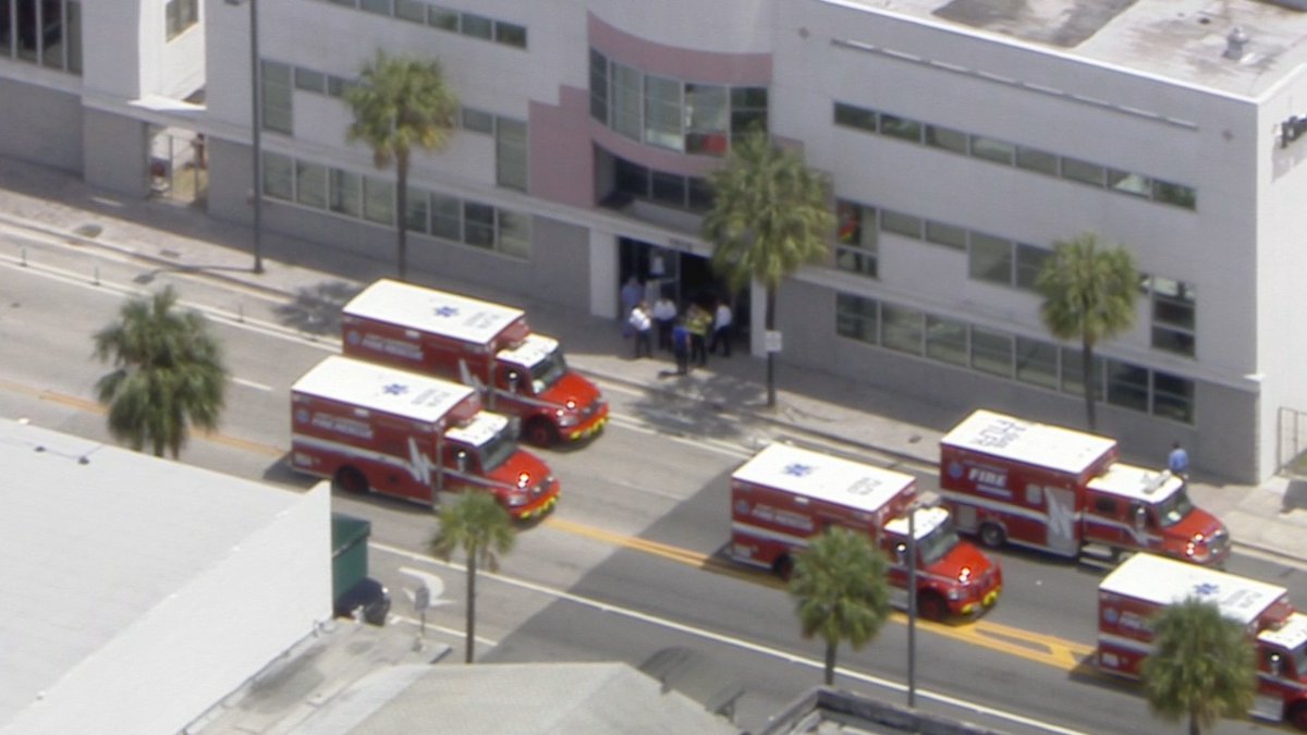 Kindred Hospital in Fort Lauderdale evacuated bit.ly/2Ic1q5u?utm_so… https://t.co/kst2NiQaDK