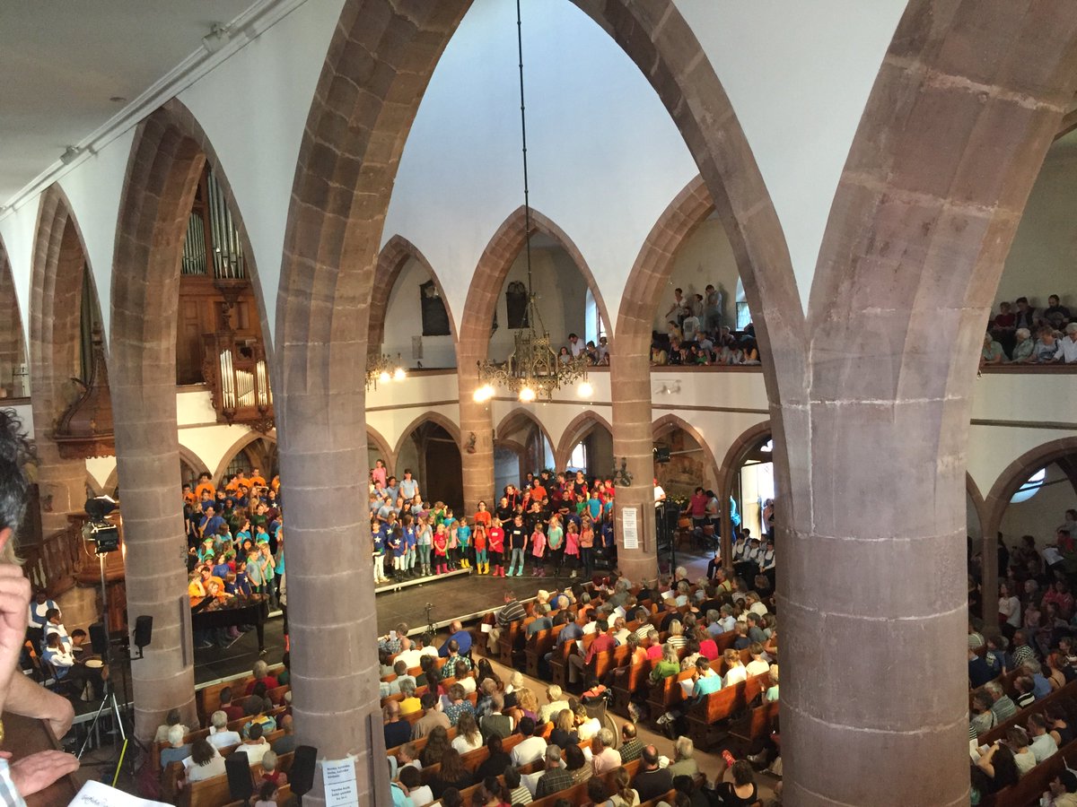 hammelharald's tweet photo. Was für ein Auftritt! Stimmen der Jugend am Europäischen Jugendchor-Festival, Martinskirche Basel. #ejcf https://t.co/ix8ZXXoCkW