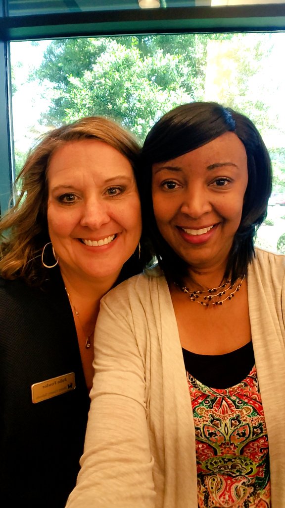 vperry2001's tweet photo. Enjoyed the presentation from Julie Foster enforcing our vision #socialstudiesrocks #bettertogether @SocialSt_HCS @JulezRulez71 https://t.co/8OQUdNQM5T