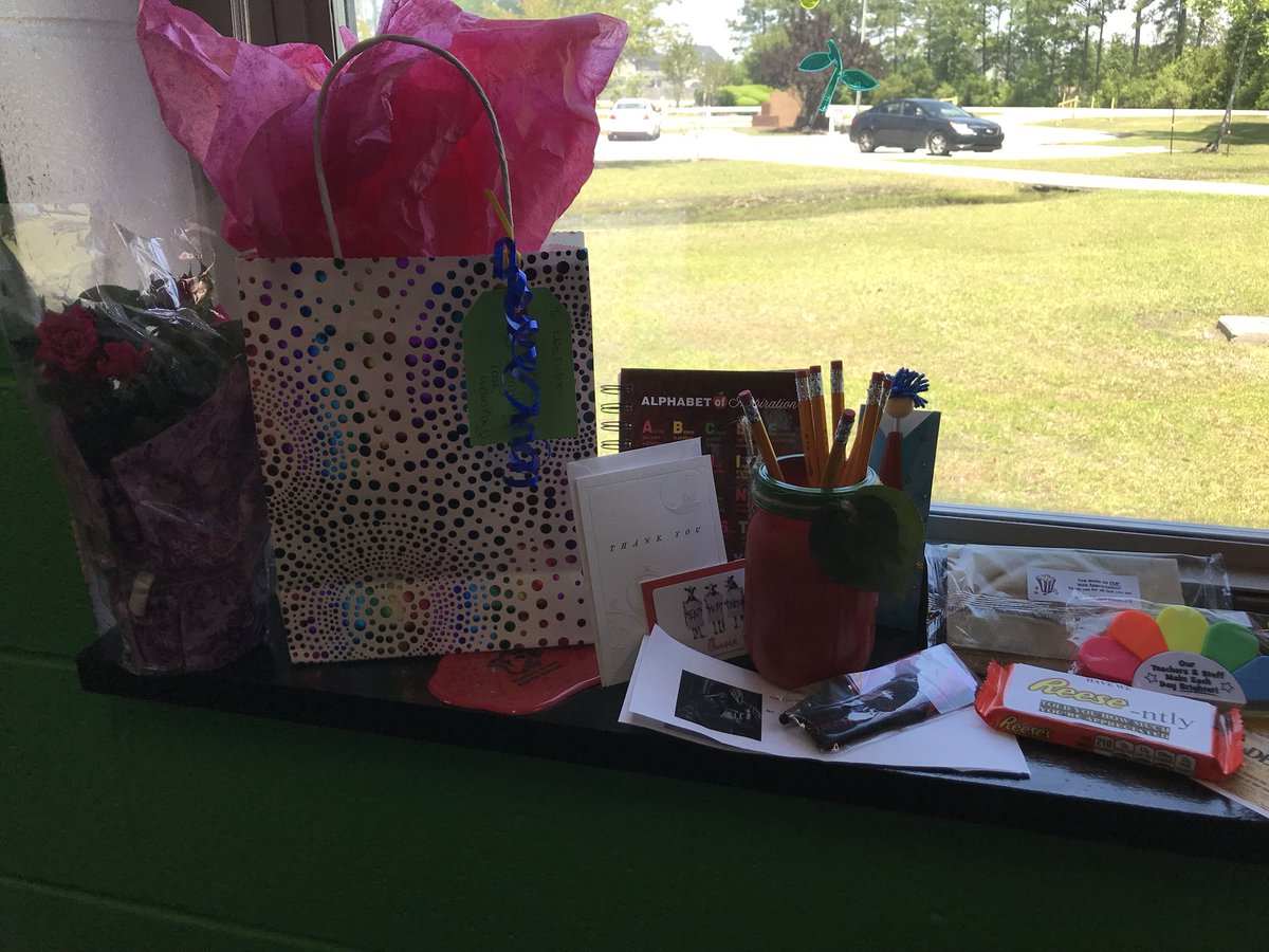 Mrs. Ardito tweet media