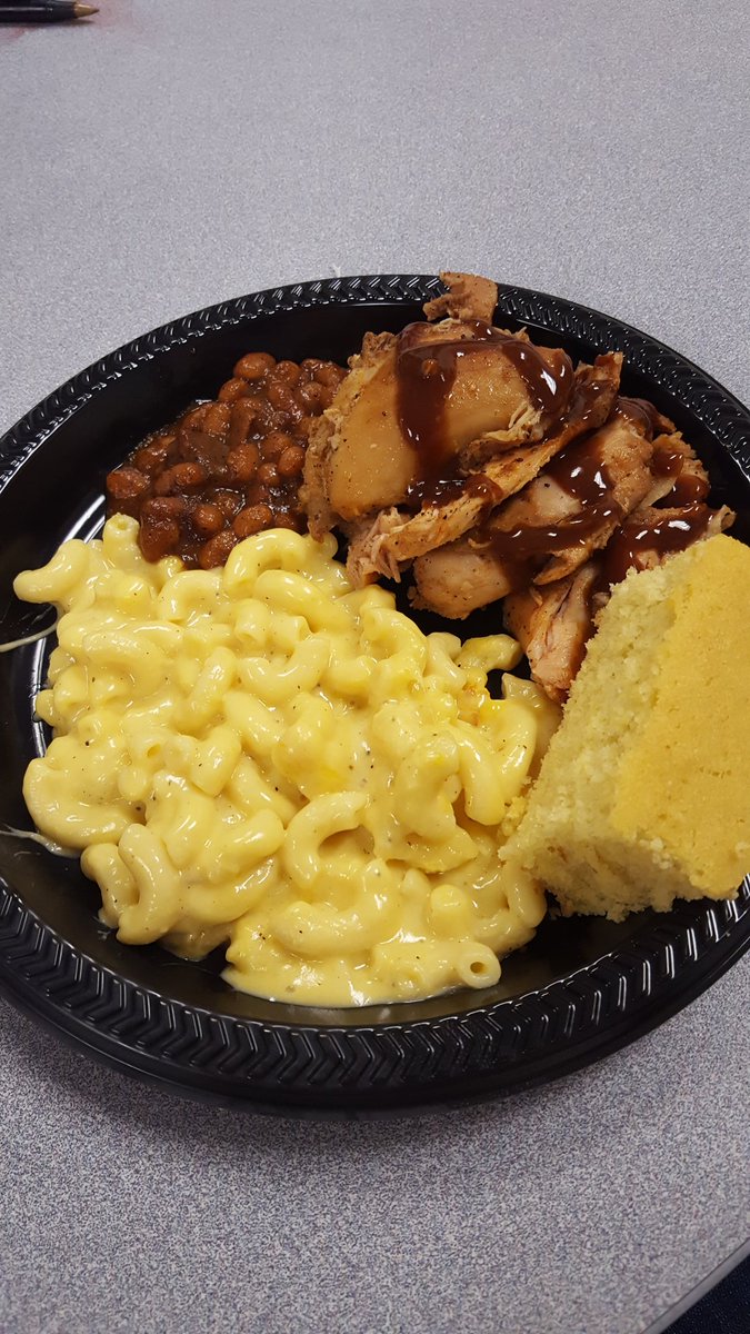 JillianStinton's tweet photo. PTA Teacher Appreciation Lunch! Thanks to @MissionBBQ for always supporting @HCPS_Frost! https://t.co/XJLcPFsAjj