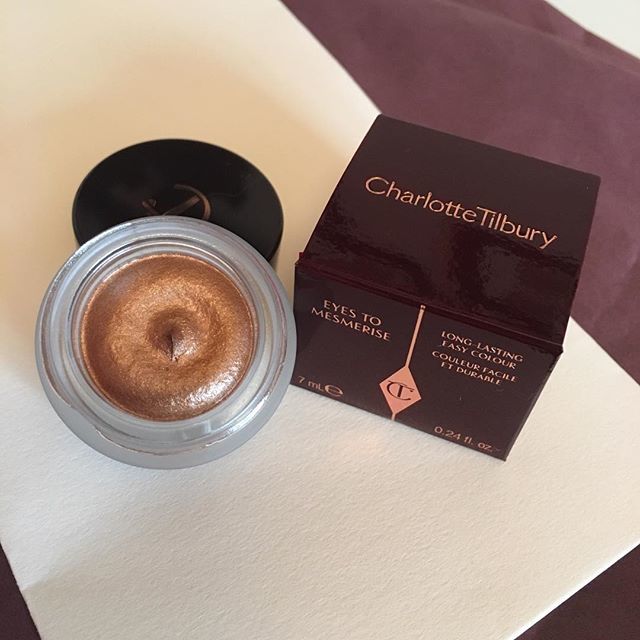 Can’t wait to give the new @ctilburymakeup #eyestomesmerise in star gold. It’s a gorgeous bronze/gold and I already have 2 of the other colours and the formula is completely idiot proof to apply!! Laura x
.
.
.
#manchesterblogger #makeup #charlottetilbur… ift.tt/2rBNwCG