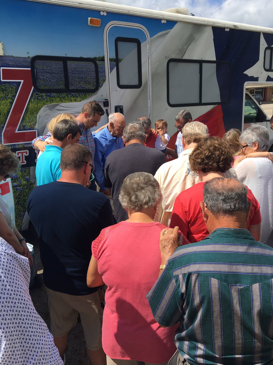 VoteMcNutt's tweet photo. Blessed to have the opportunity to pray over Freestone County with Pastor Rafael Cruz #nutsformcnutt https://t.co/iE5jzURXF0