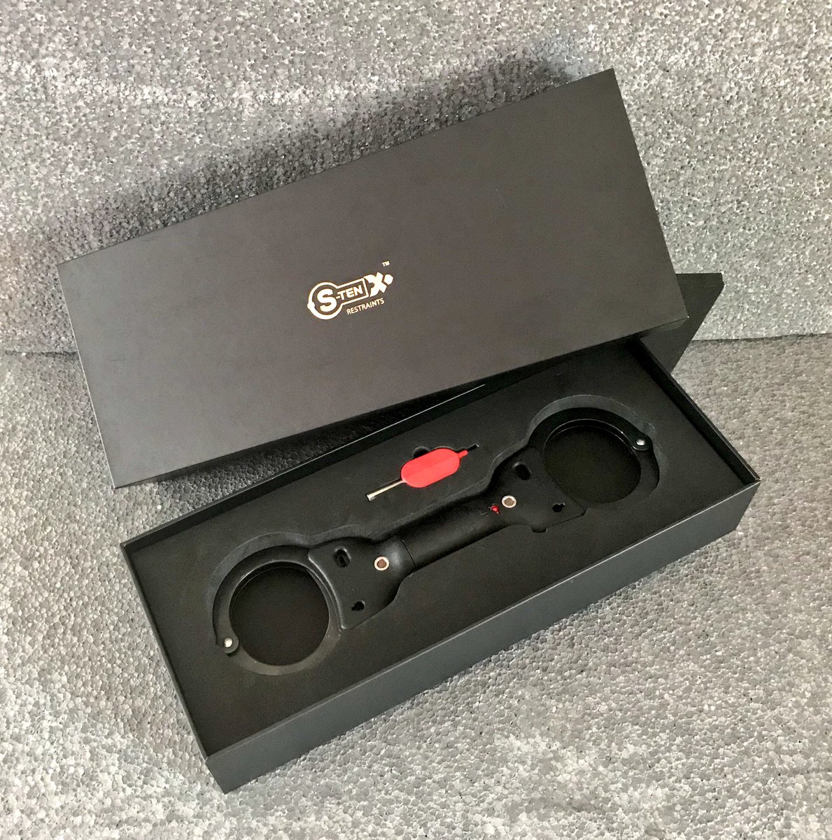 stencuff's tweet image. #premium #handcuffs #police #tactical #military #security #latest #innovation in #dynamic #tactile #restraints