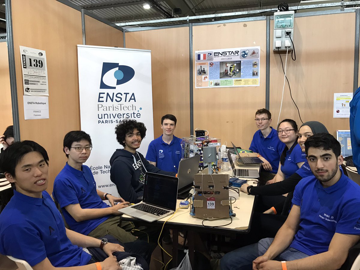Cette année encore l'ENSTAR est présente à la Coupe de Robotique, et compte bien tirer le maximum des deux robots !