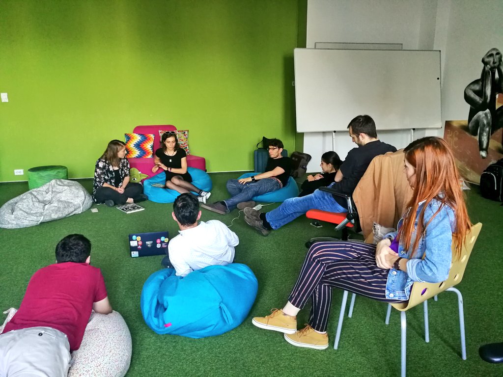 The Alternative Uni tweet media