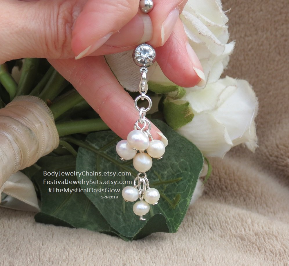 MysticalOasis's tweet photo. https://t.co/CRdSd3oa2O #Pearl #pearlcluster #pearlclusternavalring #navalring #bellybuttonring #bellyring #pearlbellyring #pearlclusterbellyring #pearlclusterbellybuttonring #beachjewelry #pearljewelry #ivorypearl #freshwaterpearls #pearls #claspingcharms #barbell #barbellring https://t.co/IO6jLsi61s