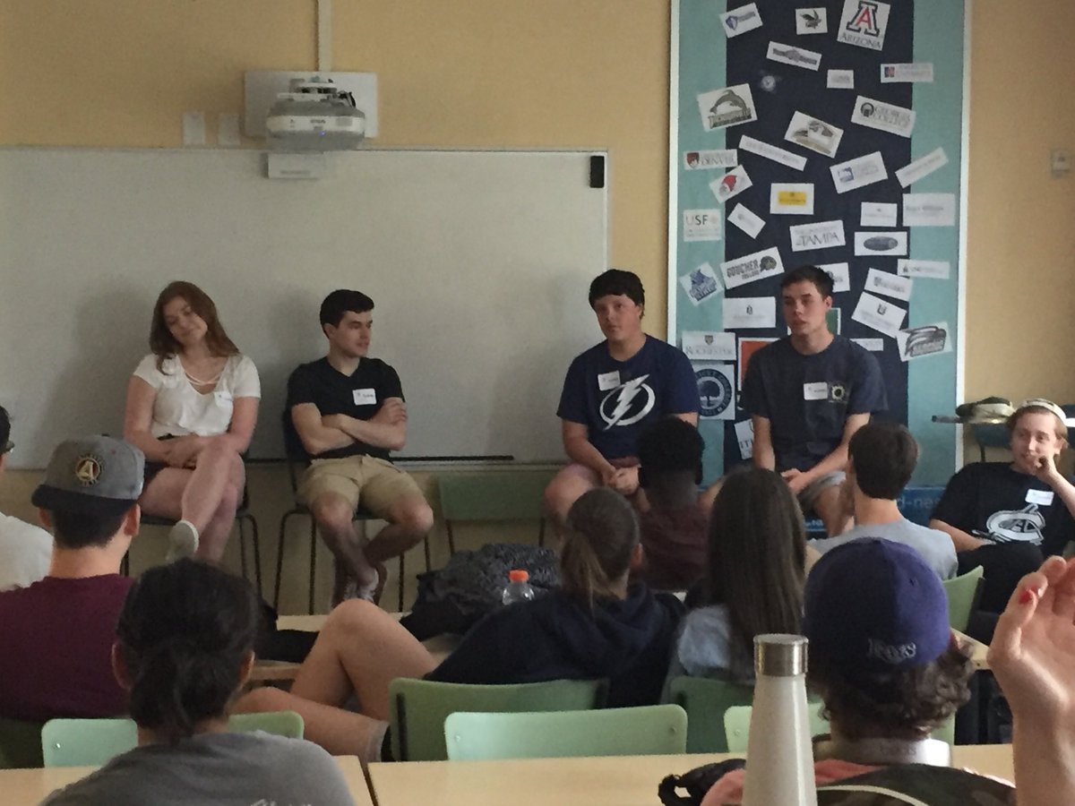 Howard_School's tweet photo. @Howard_School young alumni panel for juniors and seniors about to begin! #howardproud https://t.co/YiAErgv5F1